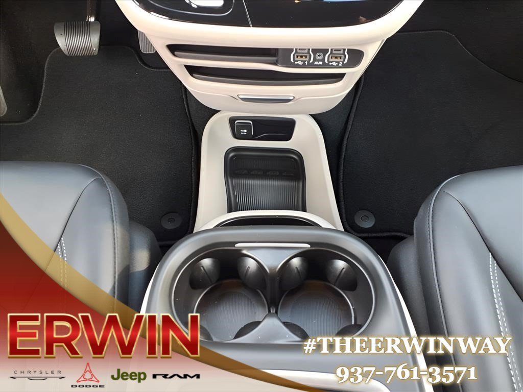 Used 2024 Chrysler Pacifica Touring-L FWD image 24