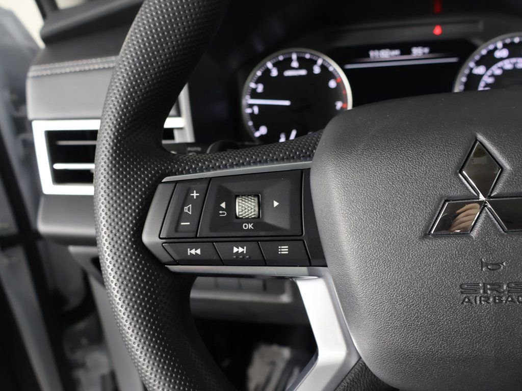 New 2026 Mitsubishi Outlander ES AWD/4WD image 38