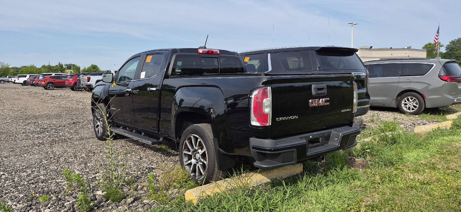 Used 2017 GMC Canyon Denali AWD/4WD image 4