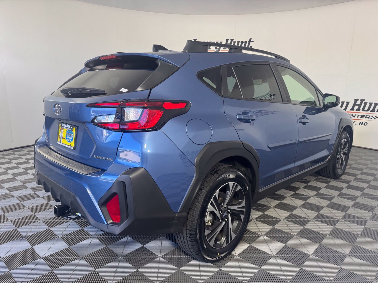 Used 2024 Subaru Crosstrek 2.0i Premium AWD/4WD image 6