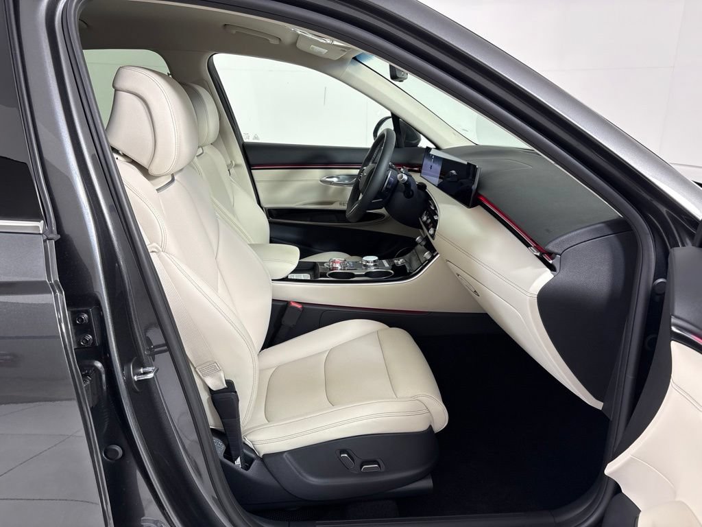 New 2027 Genesis GV70 2.5T AWD/4WD image 12