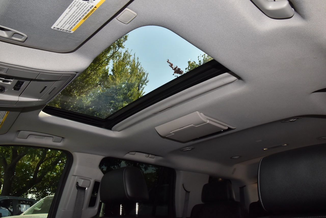 Used 2019 Chevrolet Tahoe Premier AWD/4WD image 34