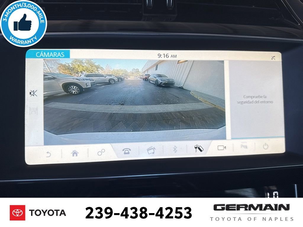 Used 2019 Jaguar XE Premium image 15