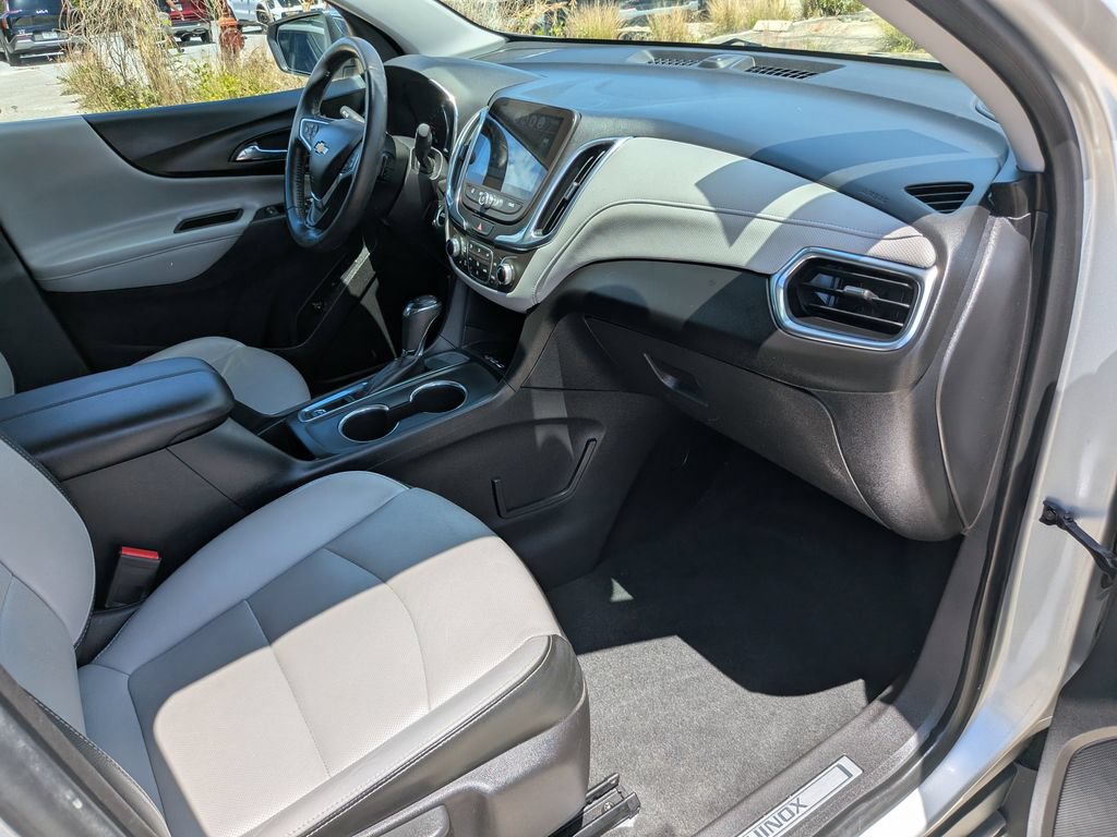 Used 2018 Chevrolet Equinox Premier FWD image 13