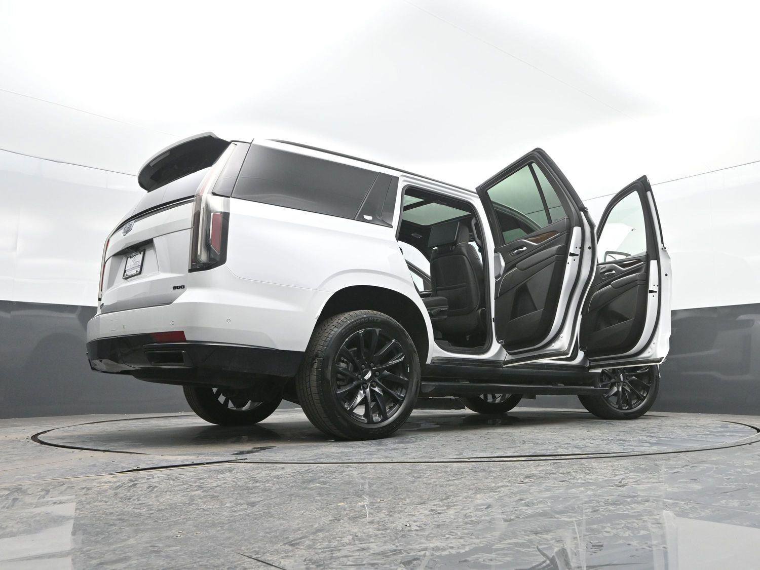 Used 2023 Cadillac Escalade Sport Platinum w/ LPO, ONYX Package image 56