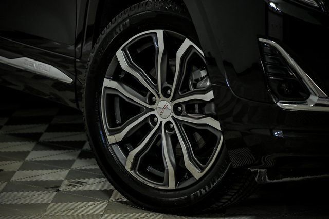 Used 2019 GMC Terrain Denali w/ Advanced Safety Package image 3