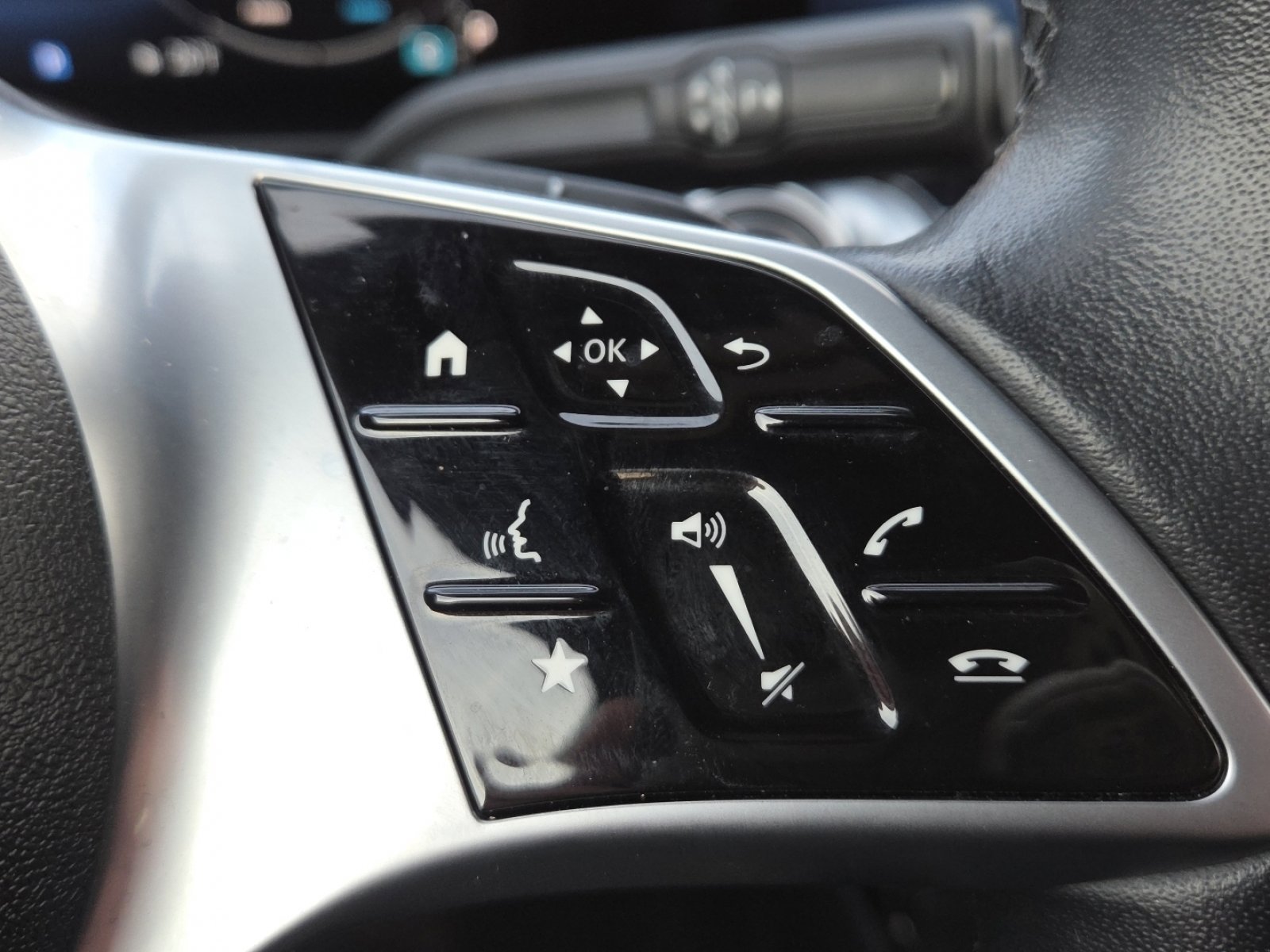 Used 2024 Mercedes-Benz GLB 250 image 27