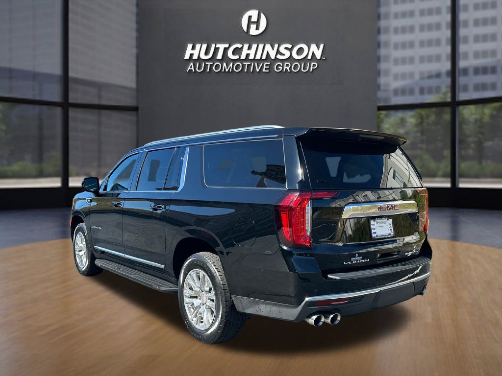 Used 2022 GMC Yukon XL Denali w/ Advanced Technology Package AWD/4WD image 5