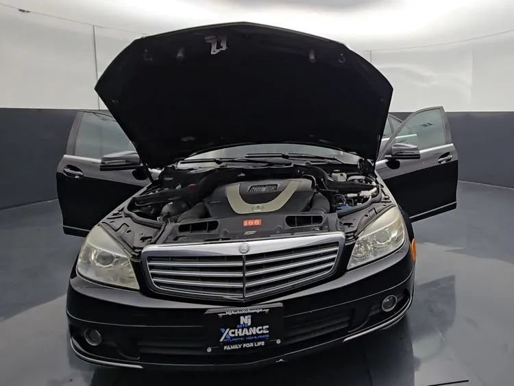 Used 2011 Mercedes-Benz C 300 4MATIC Sedan image 16