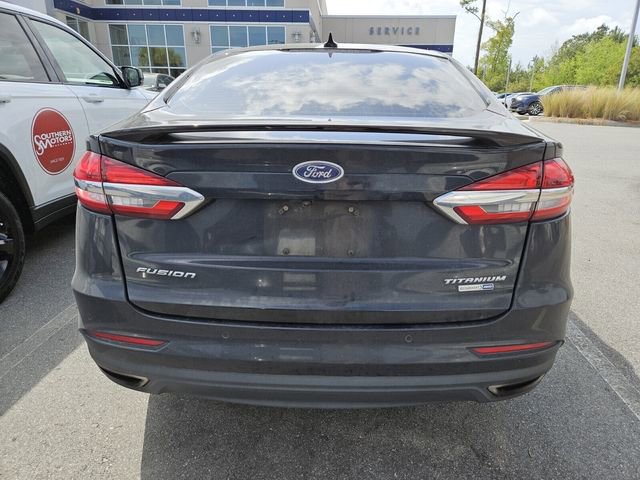 Used 2019 Ford Fusion Titanium image 9