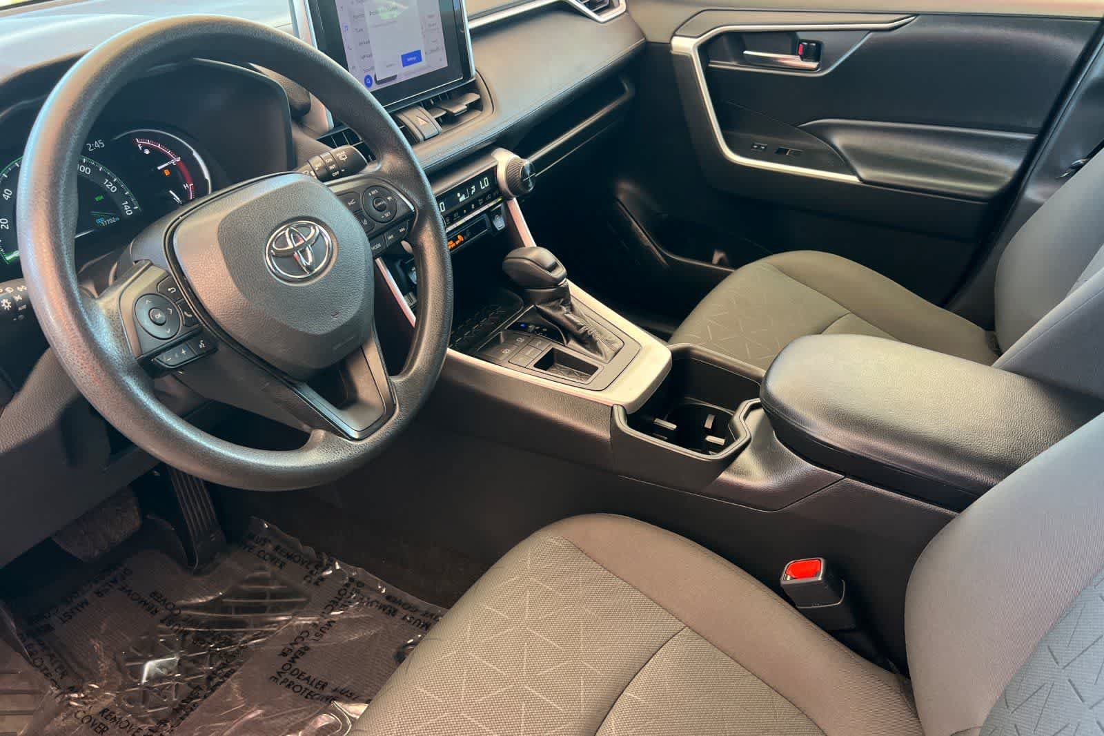 Used 2023 Toyota RAV4 XLE FWD image 11