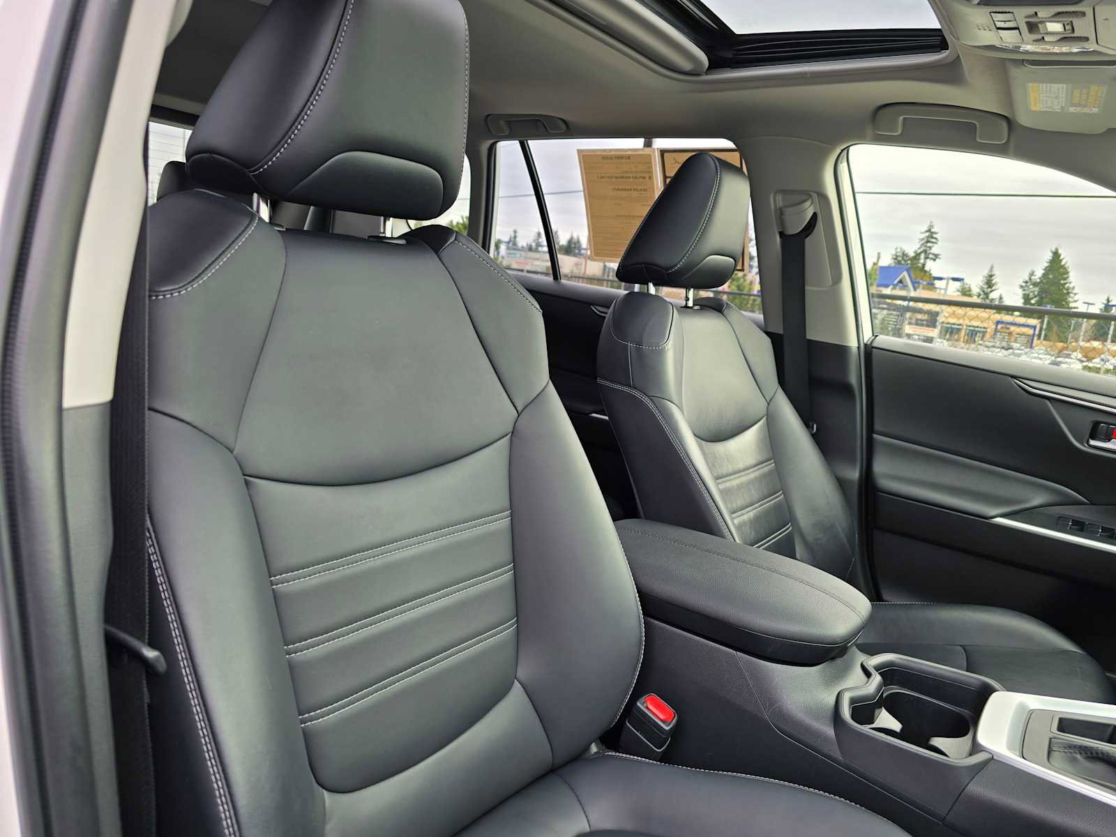 Certified 2020 Toyota RAV4 XLE Premium image 11