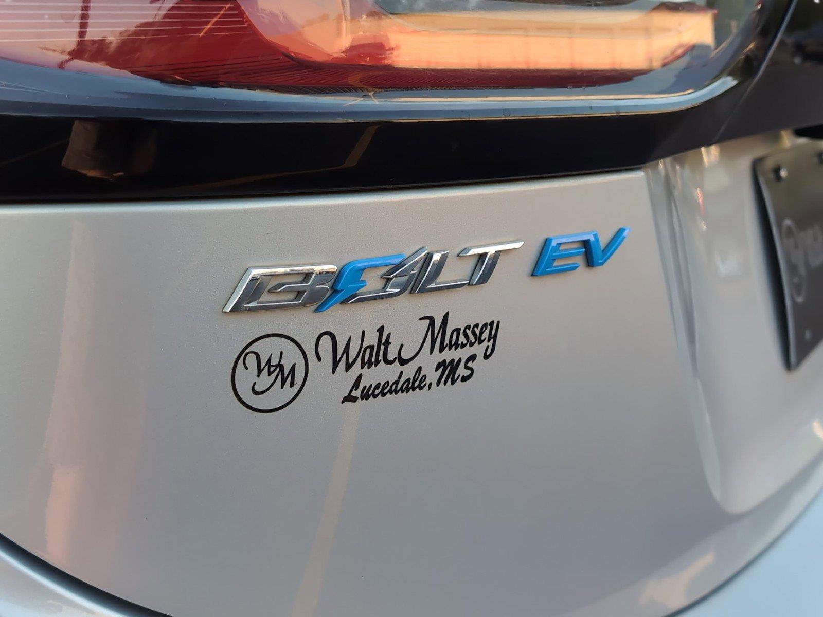 Used 2022 Chevrolet Bolt LT w/ Infotainment Package image 10