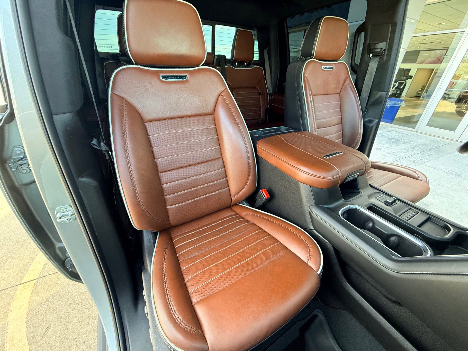 Certified 2025 GMC Sierra 3500 Denali Ultimate image 38