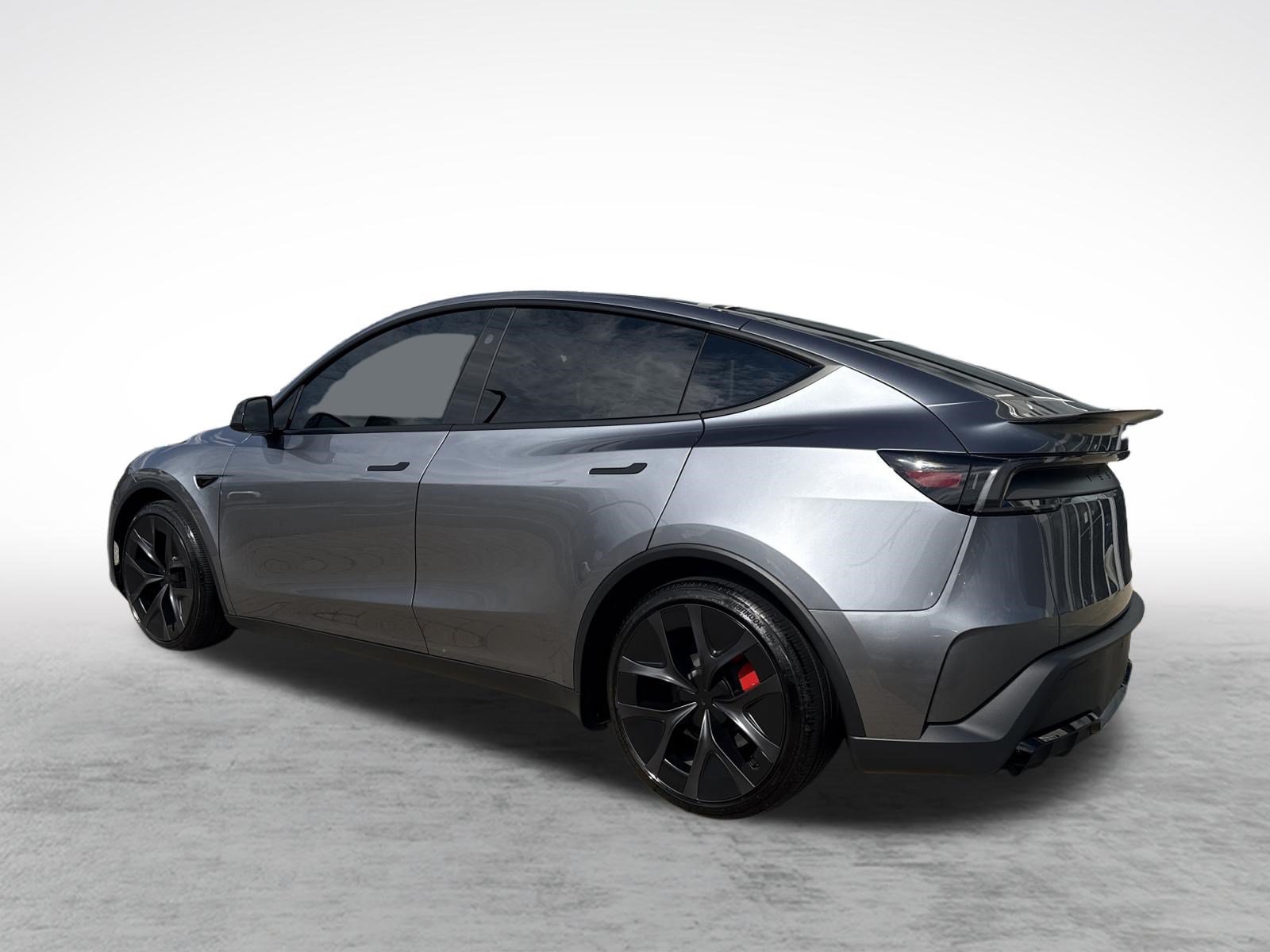 Used 2026 Tesla Model Y Performance AWD/4WD image 3