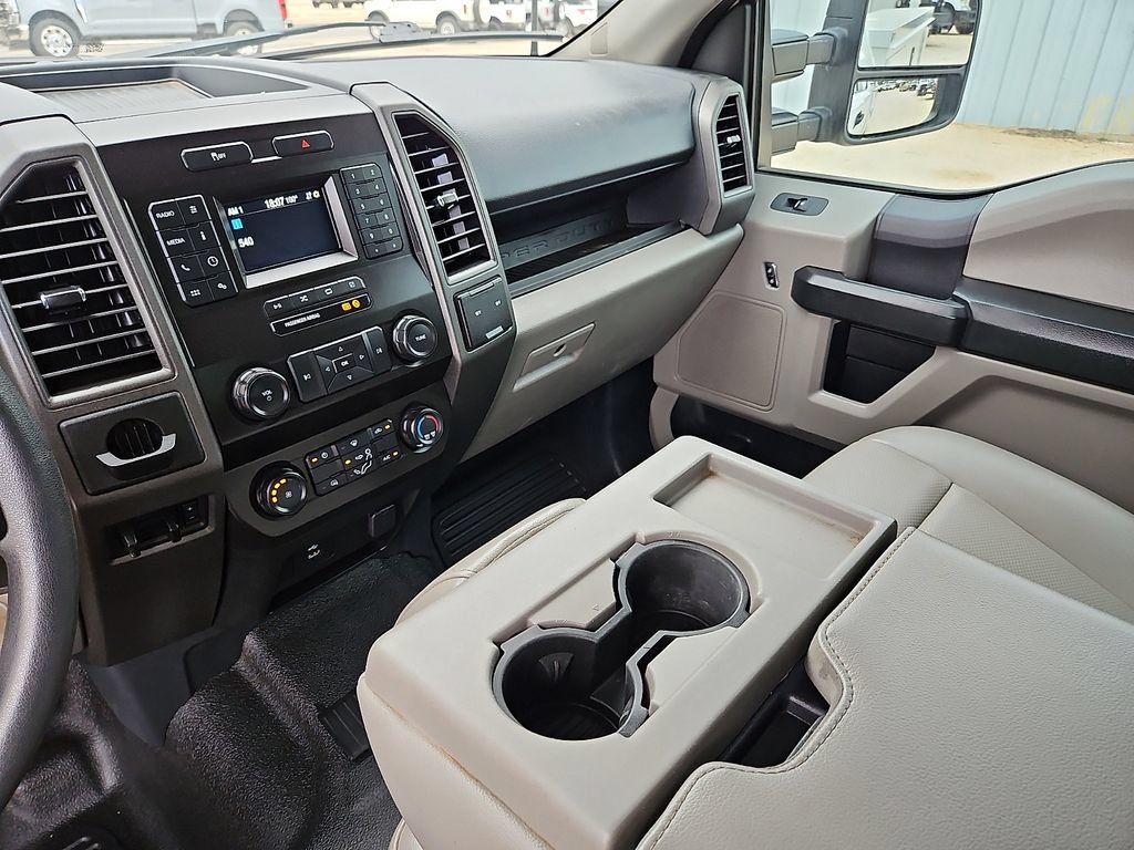 Used 2022 Ford F250 XL w/ Power Equipment Group RWD image 25