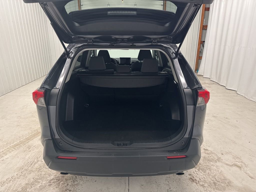 Used 2025 Toyota RAV4 XLE image 6