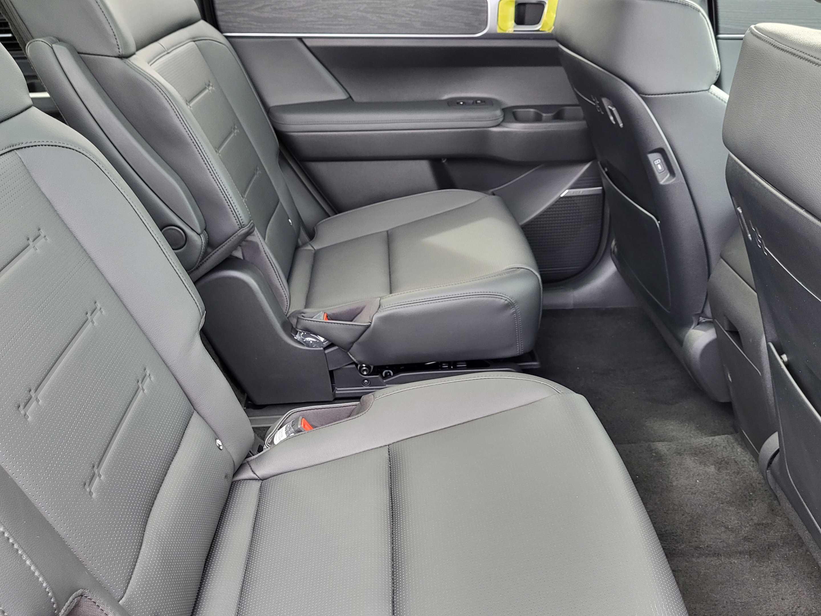 New 2026 Hyundai Santa Fe Limited AWD/4WD image 17