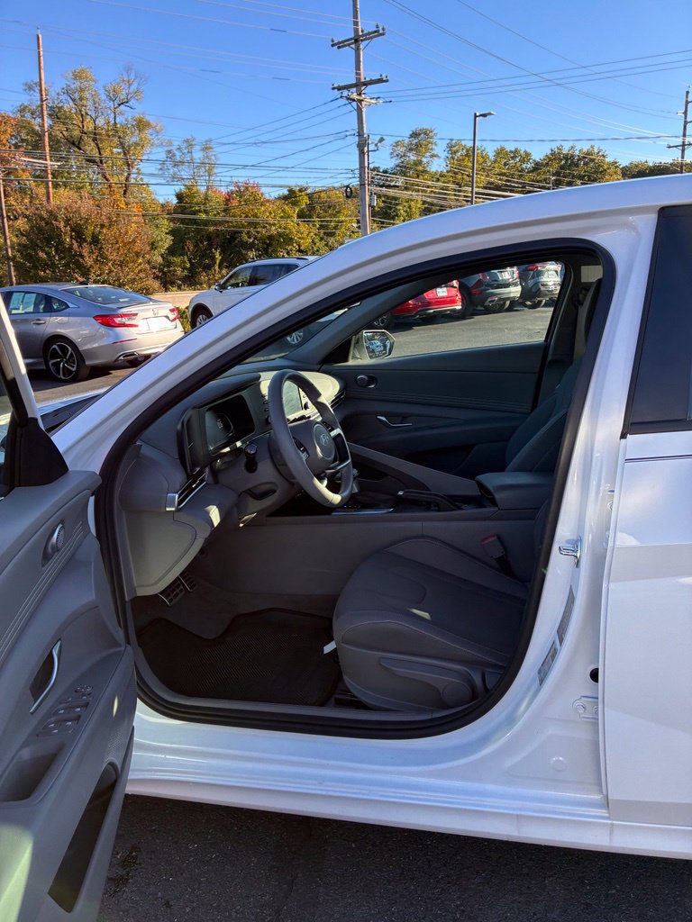 Certified 2026 Hyundai Elantra Sport FWD image 25