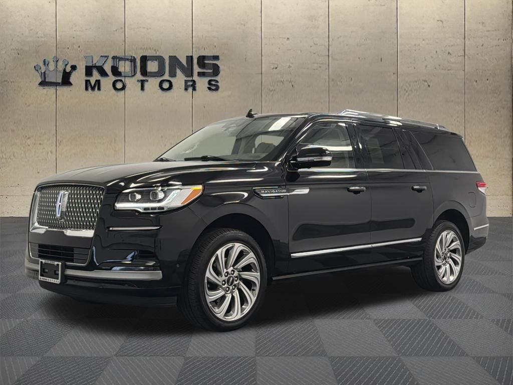 Certified 2024 Lincoln Navigator L Reserve AWD/4WD image 1