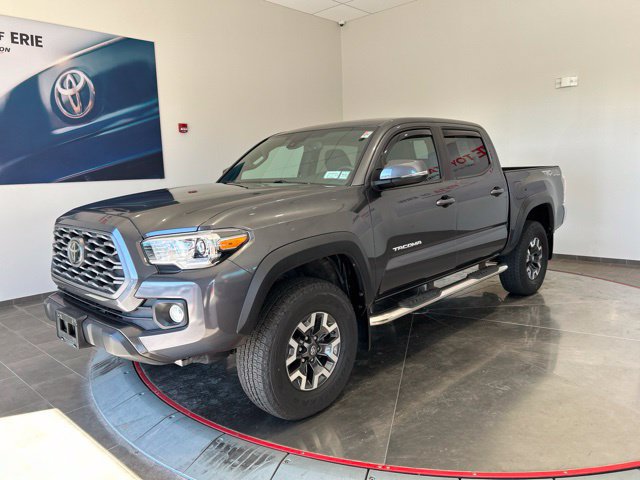 Used 2020 Toyota Tacoma TRD Off-Road AWD/4WD image 3