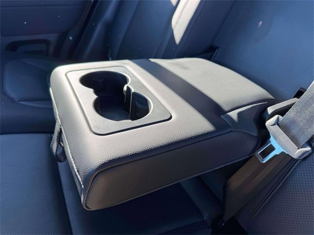 Used 2023 Land Rover Defender 110 X-Dynamic SE image 14