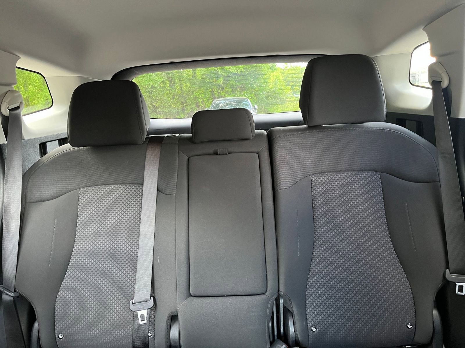 Used 2025 Kia Sportage LX FWD image 37