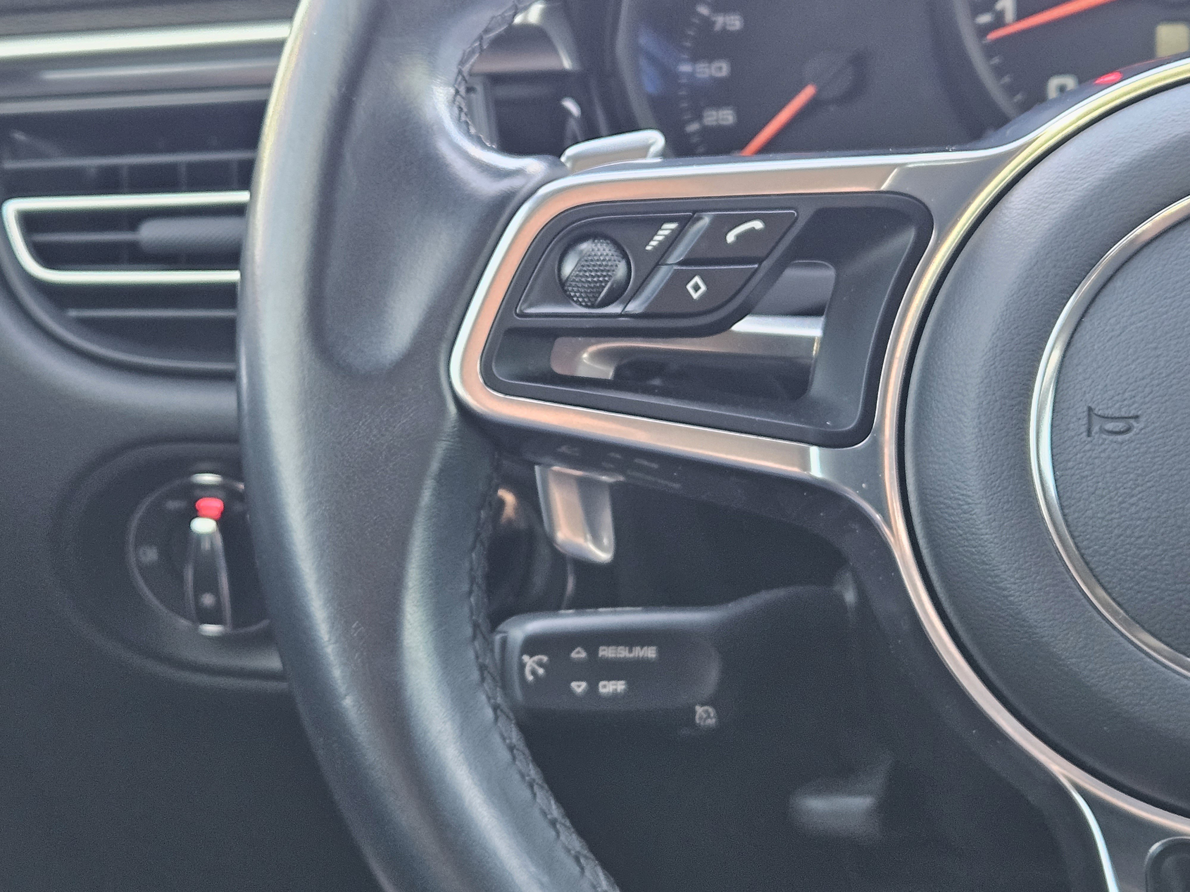 Certified 2021 Porsche Macan image 26