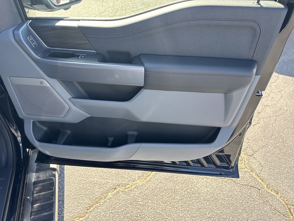 New 2025 Ford F150 Lariat w/ Equipment Group 501A Mid image 14