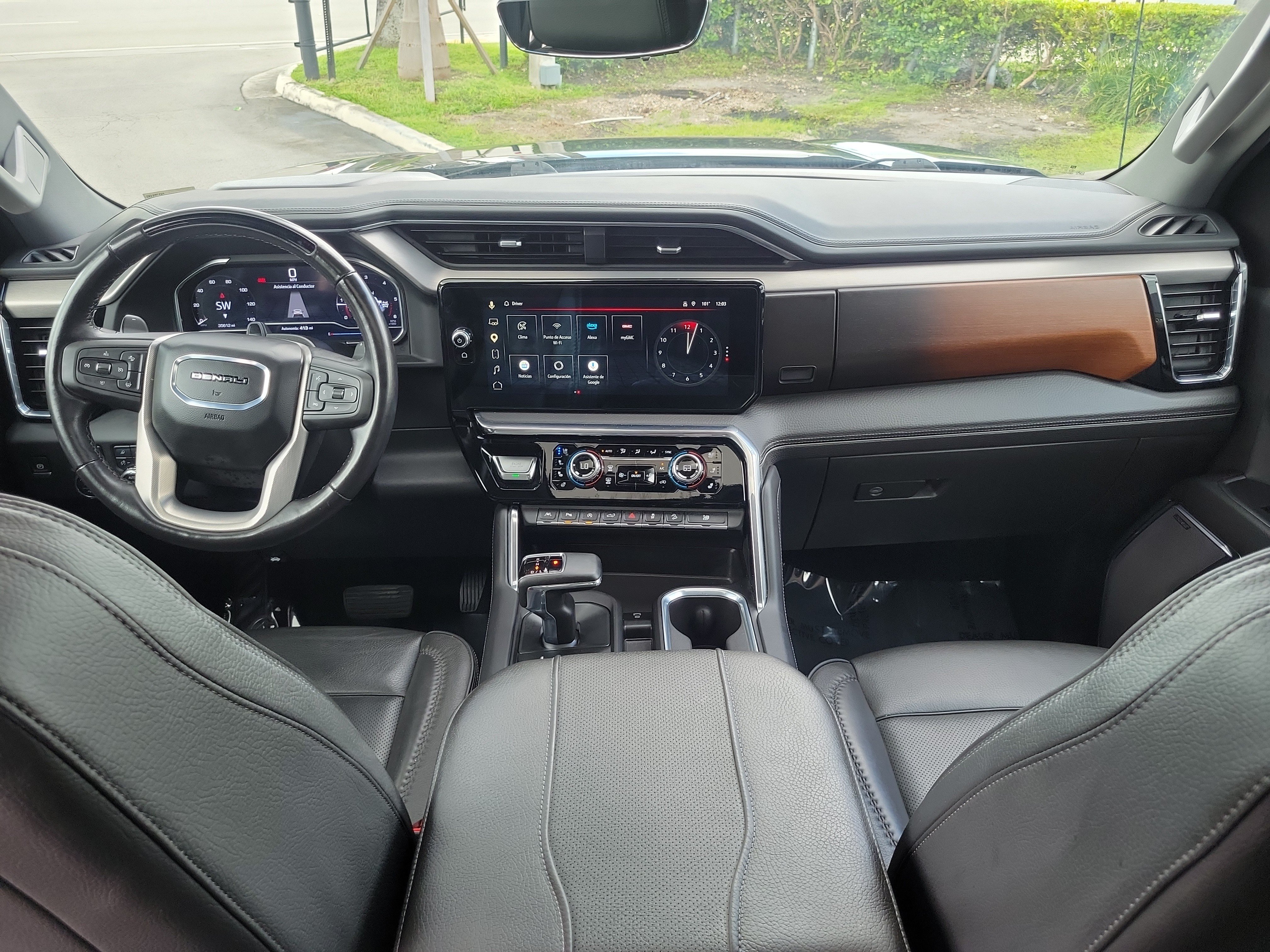 Used 2024 GMC Sierra 1500 Denali AWD/4WD image 18