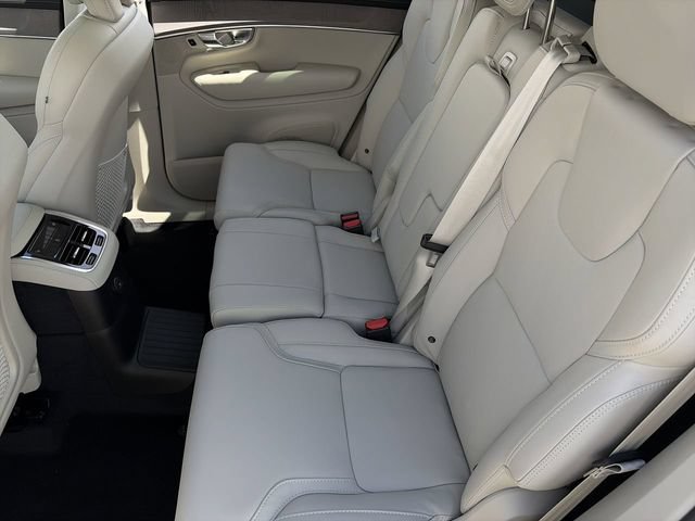 New 2026 Volvo XC90 T8 Ultra w/ Protection Package AWD/4WD image 18