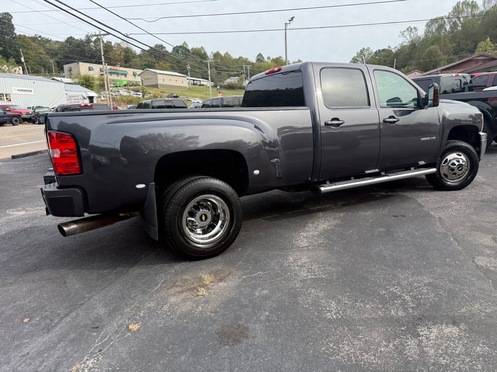 Used 2011 Chevrolet Silverado 3500 LTZ w/ LTZ Plus Package AWD/4WD image 15