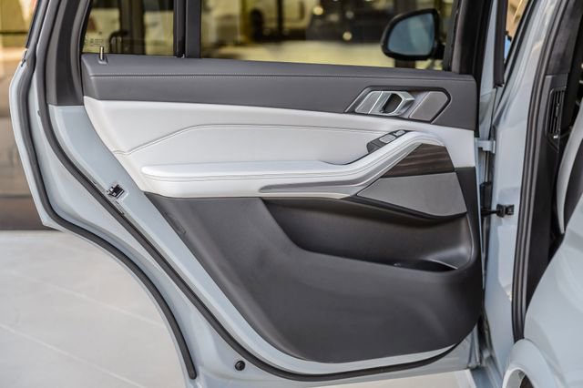 Used 2023 BMW X7 xDrive40i w/ M Sport Package image 62