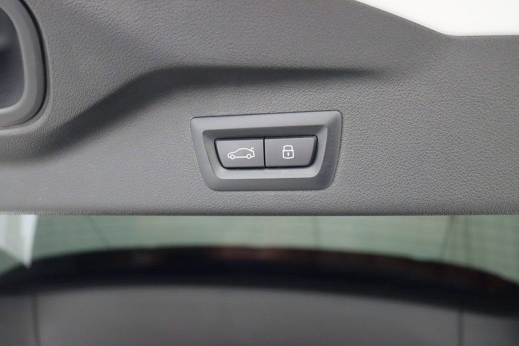 Used 2024 BMW X7 M60i w/ Executive Package image 45