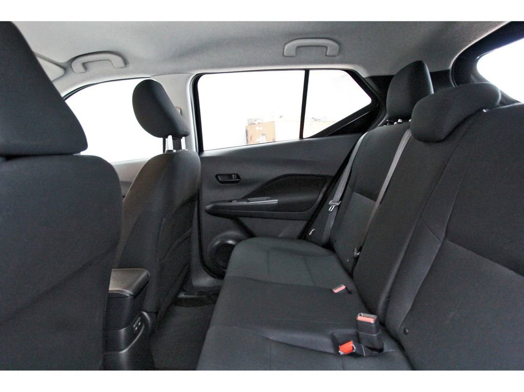 Certified 2025 Nissan Kicks Play S image 10