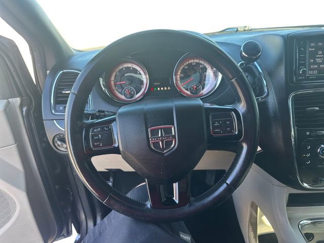 Used 2019 Dodge Grand Caravan SXT image 12