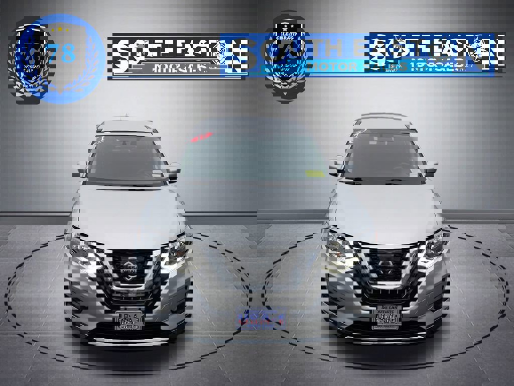 Used 2017 Nissan Rogue S image 3