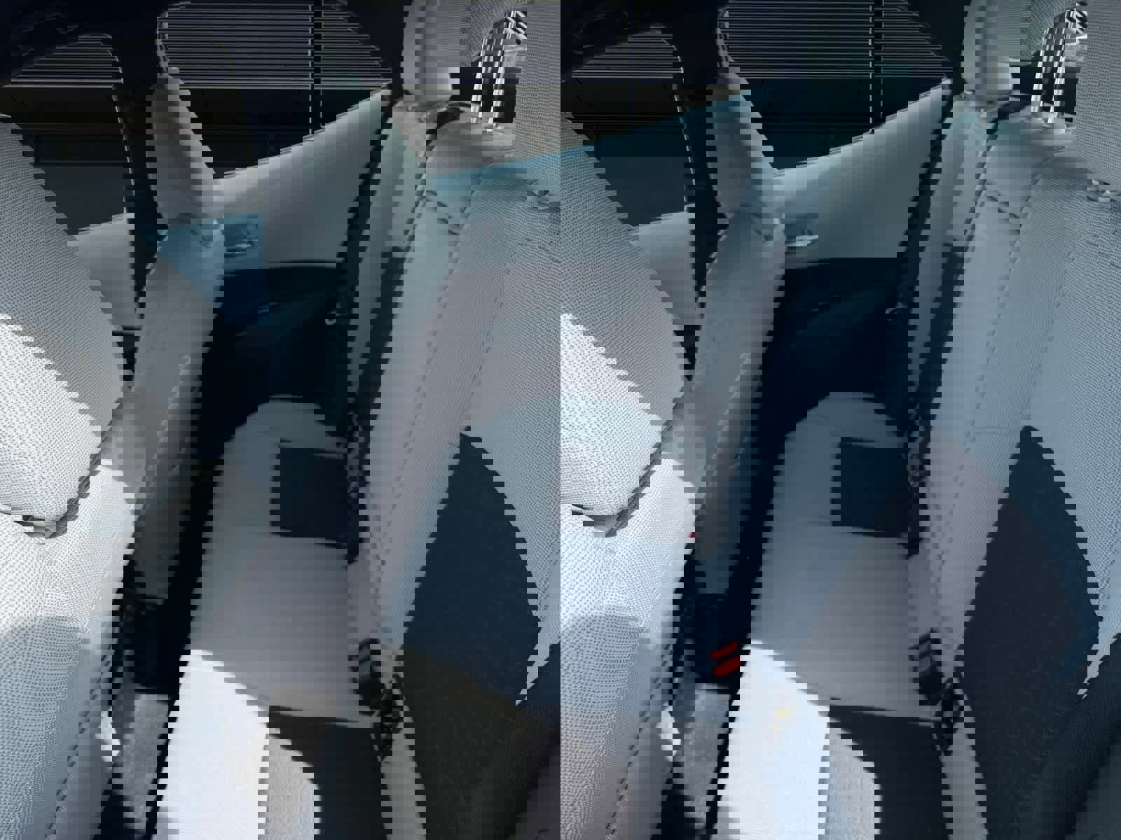 Used 2023 Toyota Corolla SE image 12