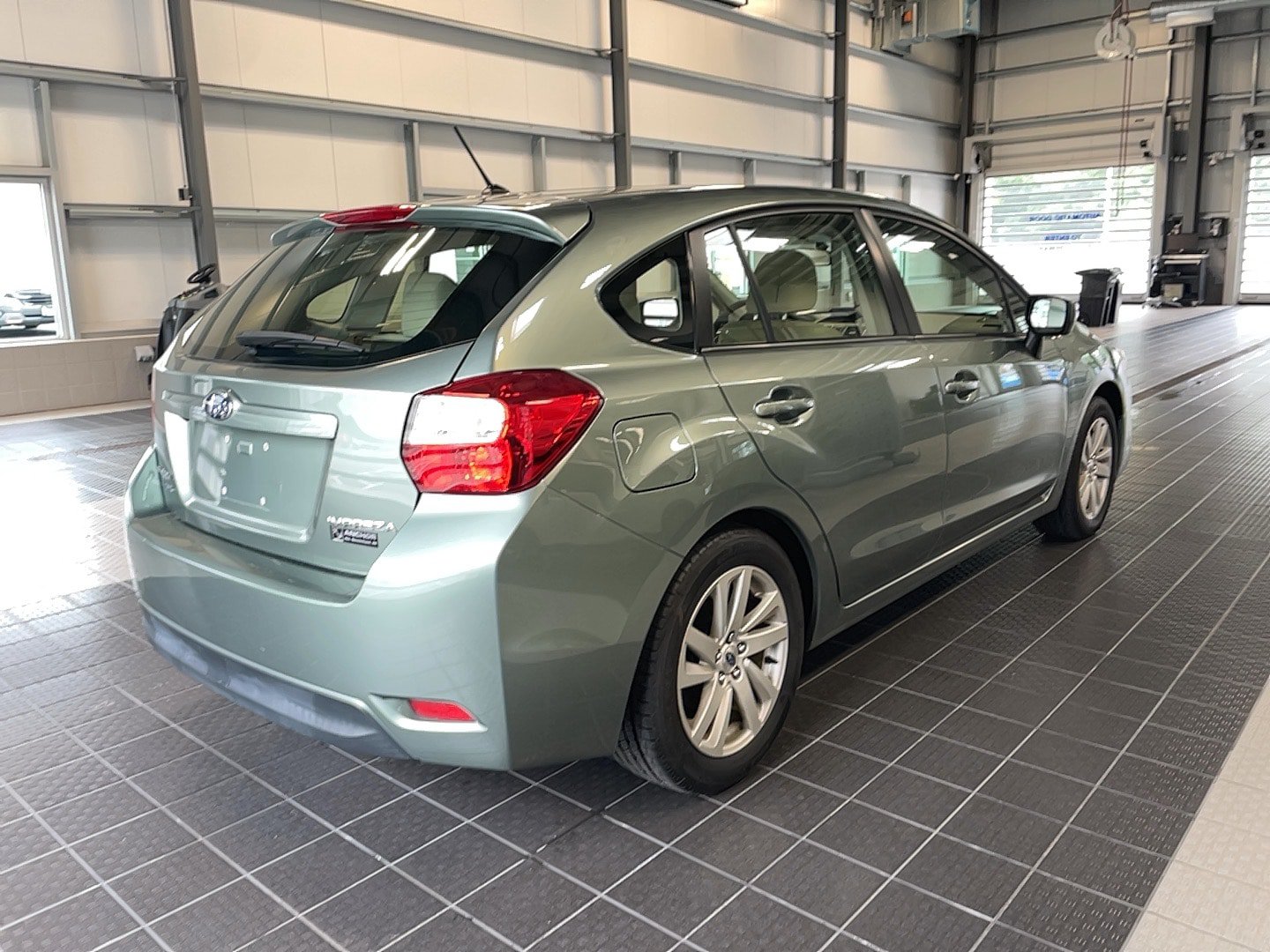 Used 2015 Subaru Impreza 2.0i Premium AWD/4WD image 14