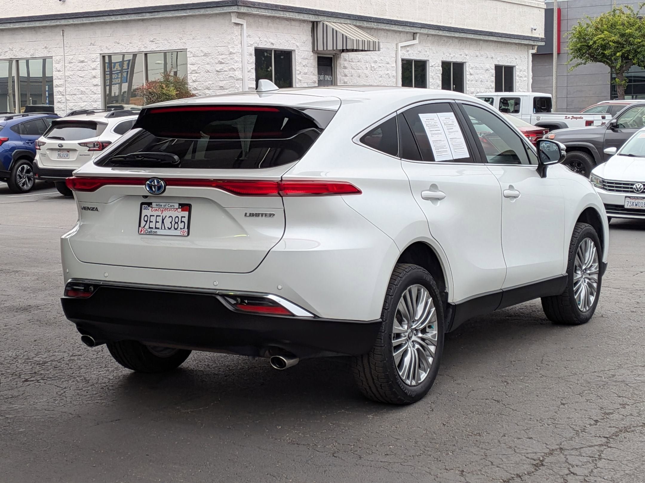 Certified 2023 Toyota Venza Limited AWD/4WD image 4