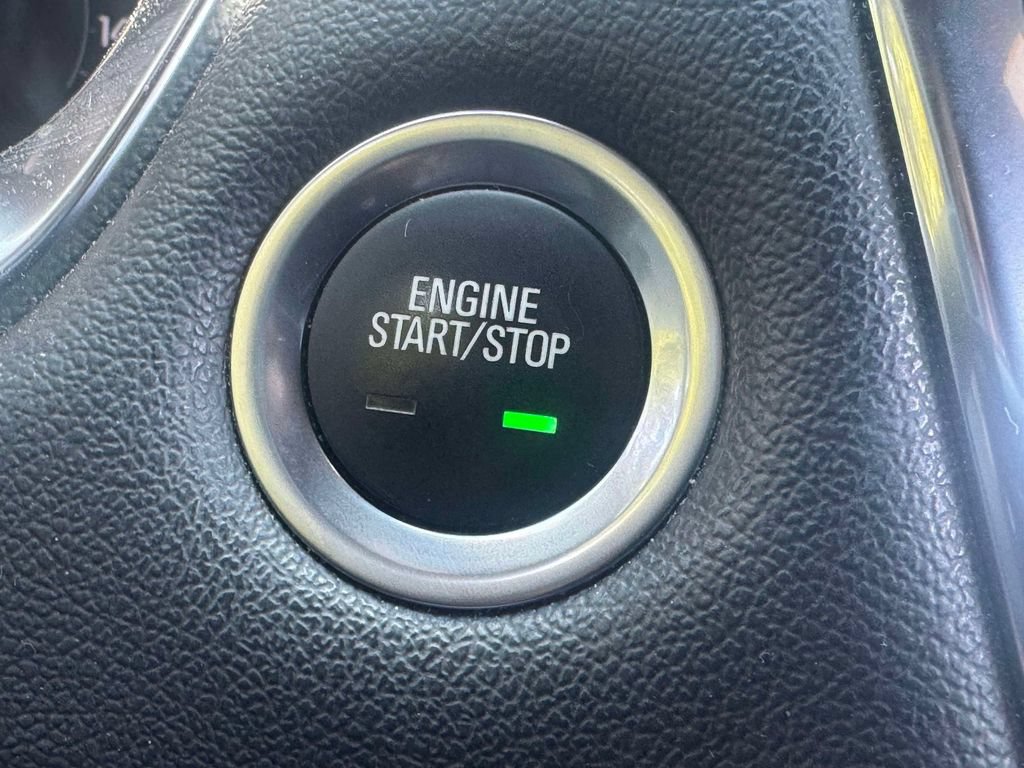Used 2024 Chevrolet Traverse LT FWD image 21