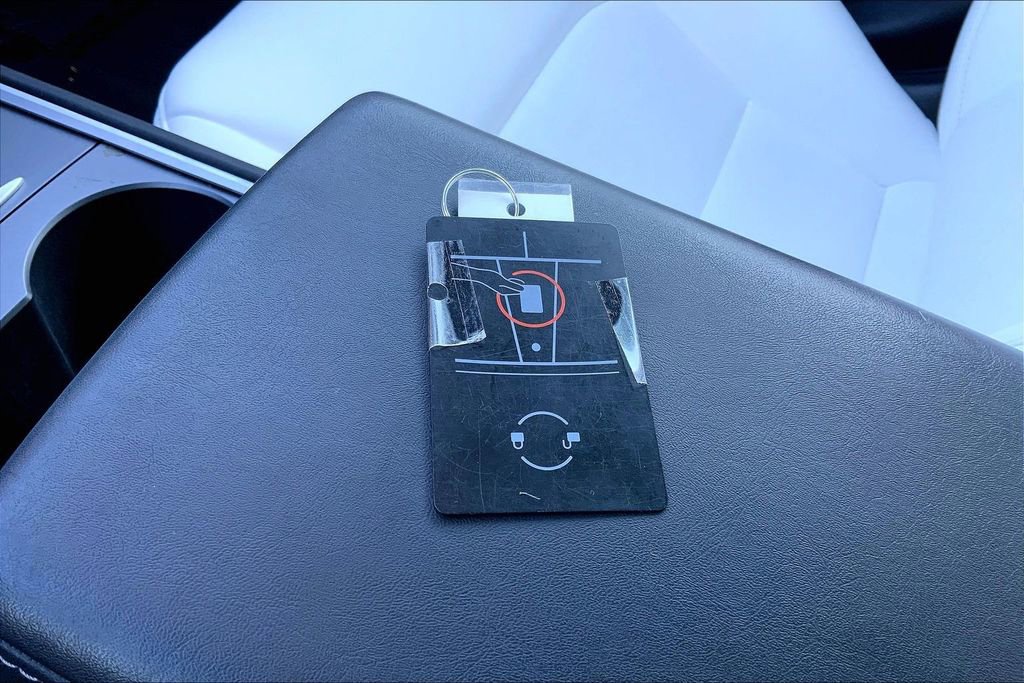 Used 2021 Tesla Model 3 Long Range image 15