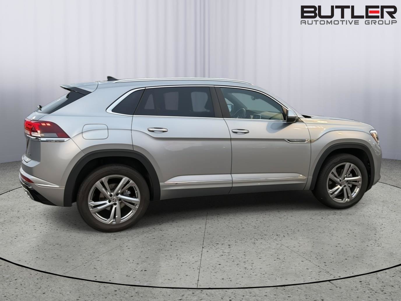 Used 2024 Volkswagen Atlas Cross Sport SEL R-Line AWD/4WD image 7
