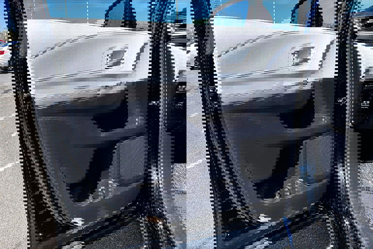 Used 2025 Toyota Sienna XLE w/ XLE Plus Package image 22