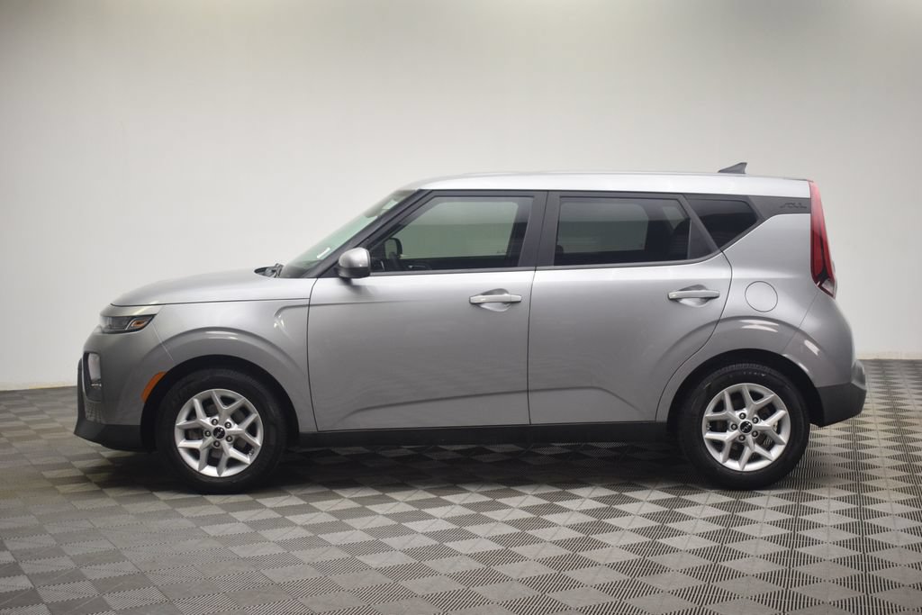Used 2022 Kia Soul LX w/ Technology Package FWD image 12