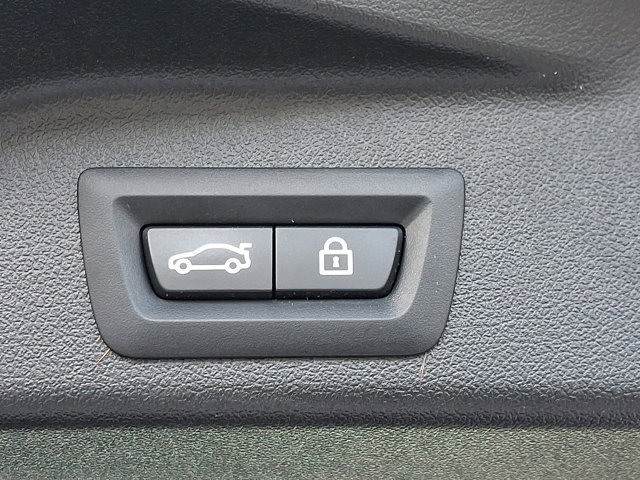 Certified 2022 BMW X5 xDrive40i w/ M Sport Package image 36