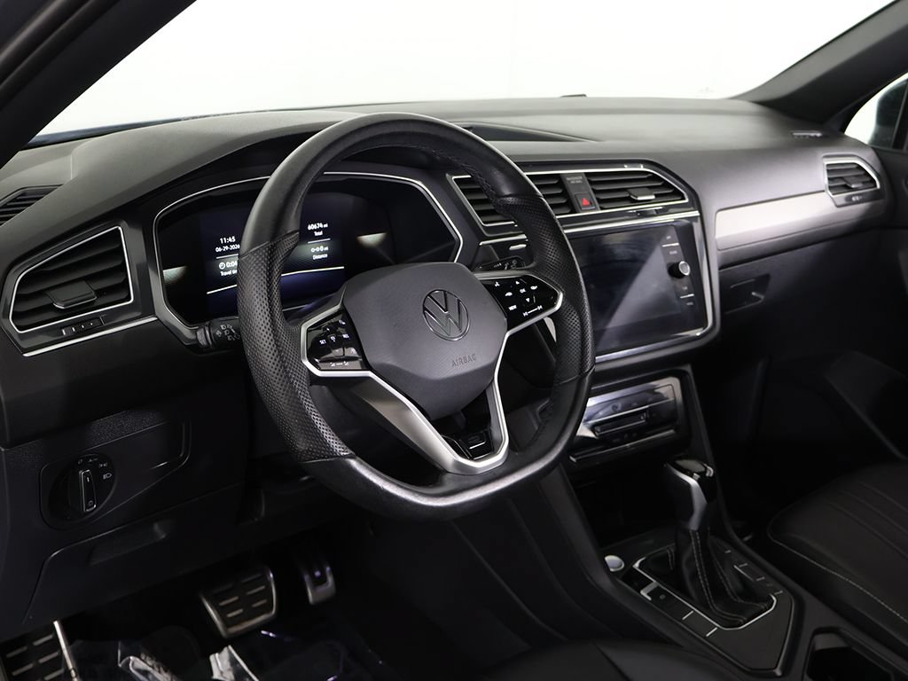 Used 2024 Volkswagen Tiguan SE R-Line FWD image 28