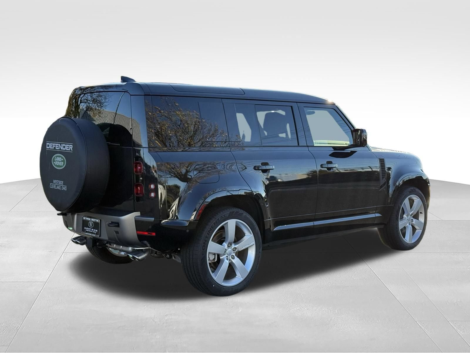 New 2025 Land Rover Defender 110 X-Dynamic SE AWD/4WD image 7