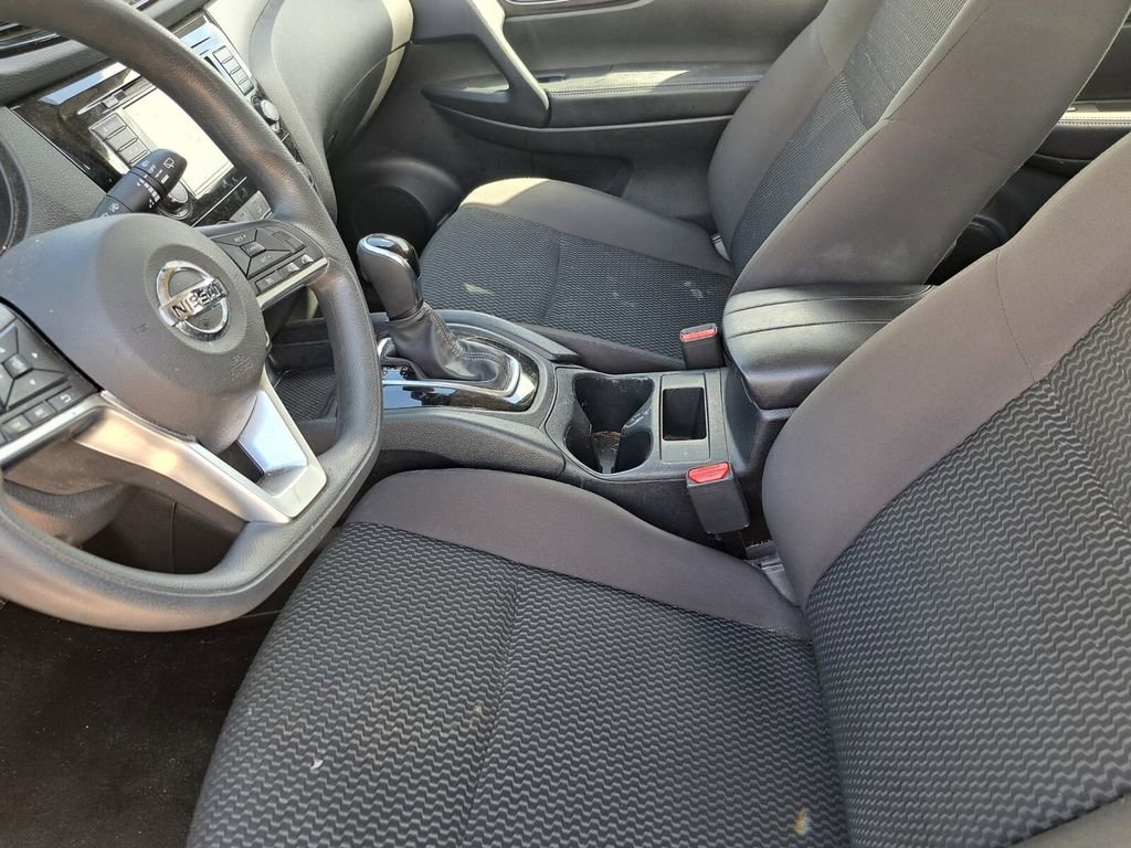 Used 2022 Nissan Rogue Sport S image 17