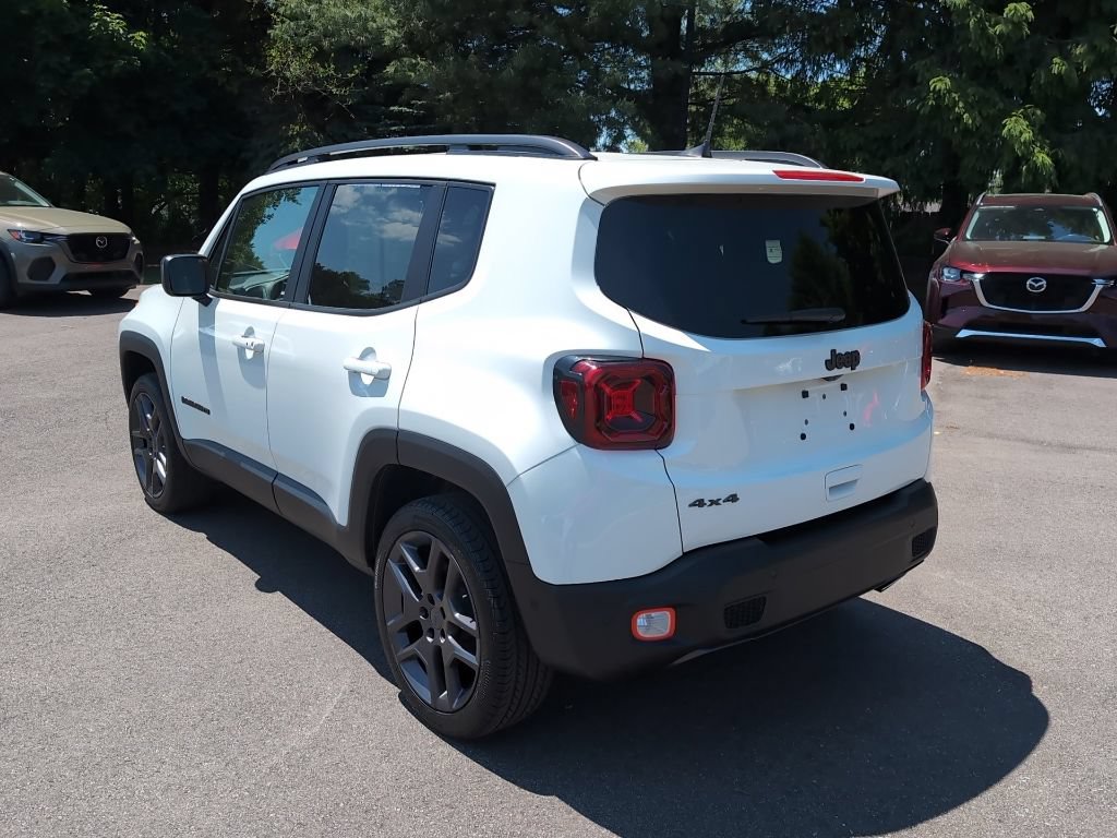 Used 2021 Jeep Renegade Latitude w/ Luxury Group II AWD/4WD image 10